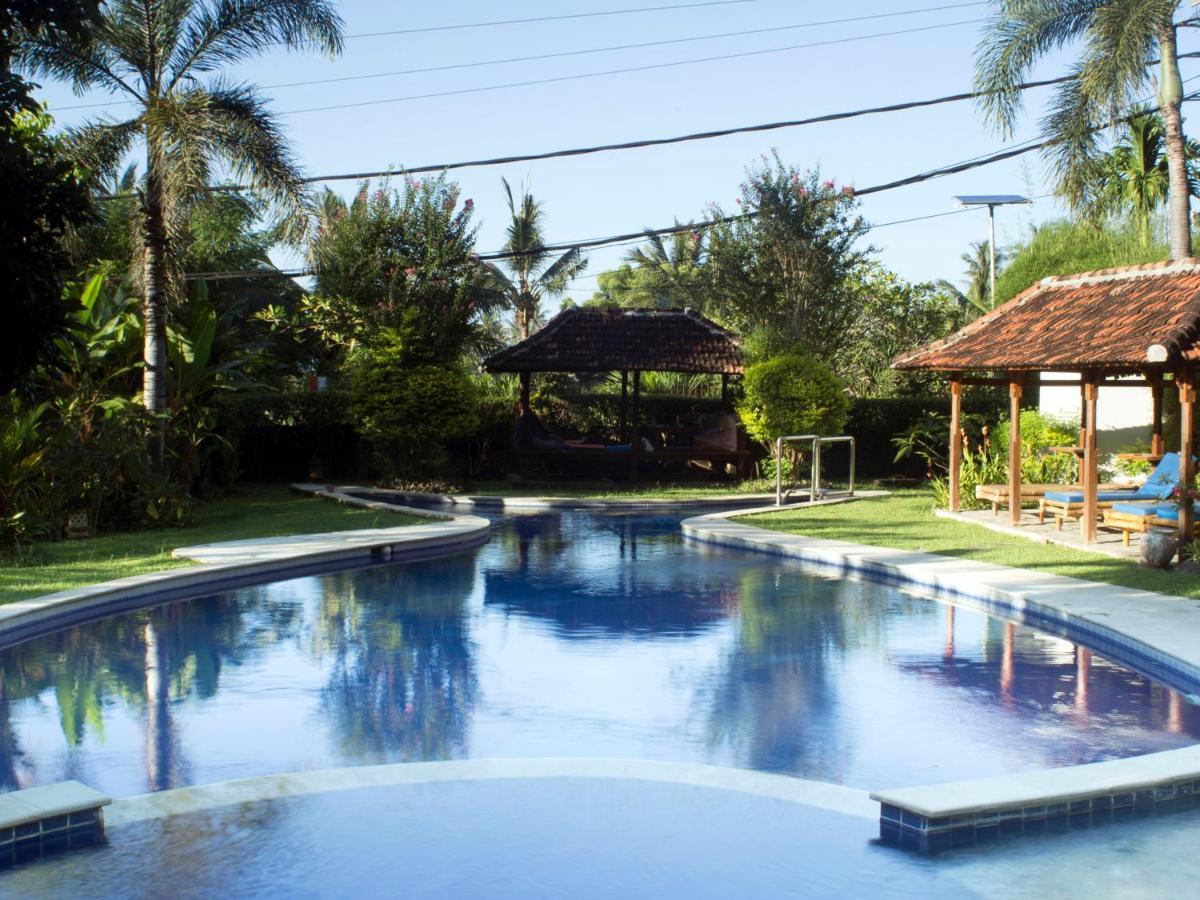 Sunset Villa Senggigi Exterior photo