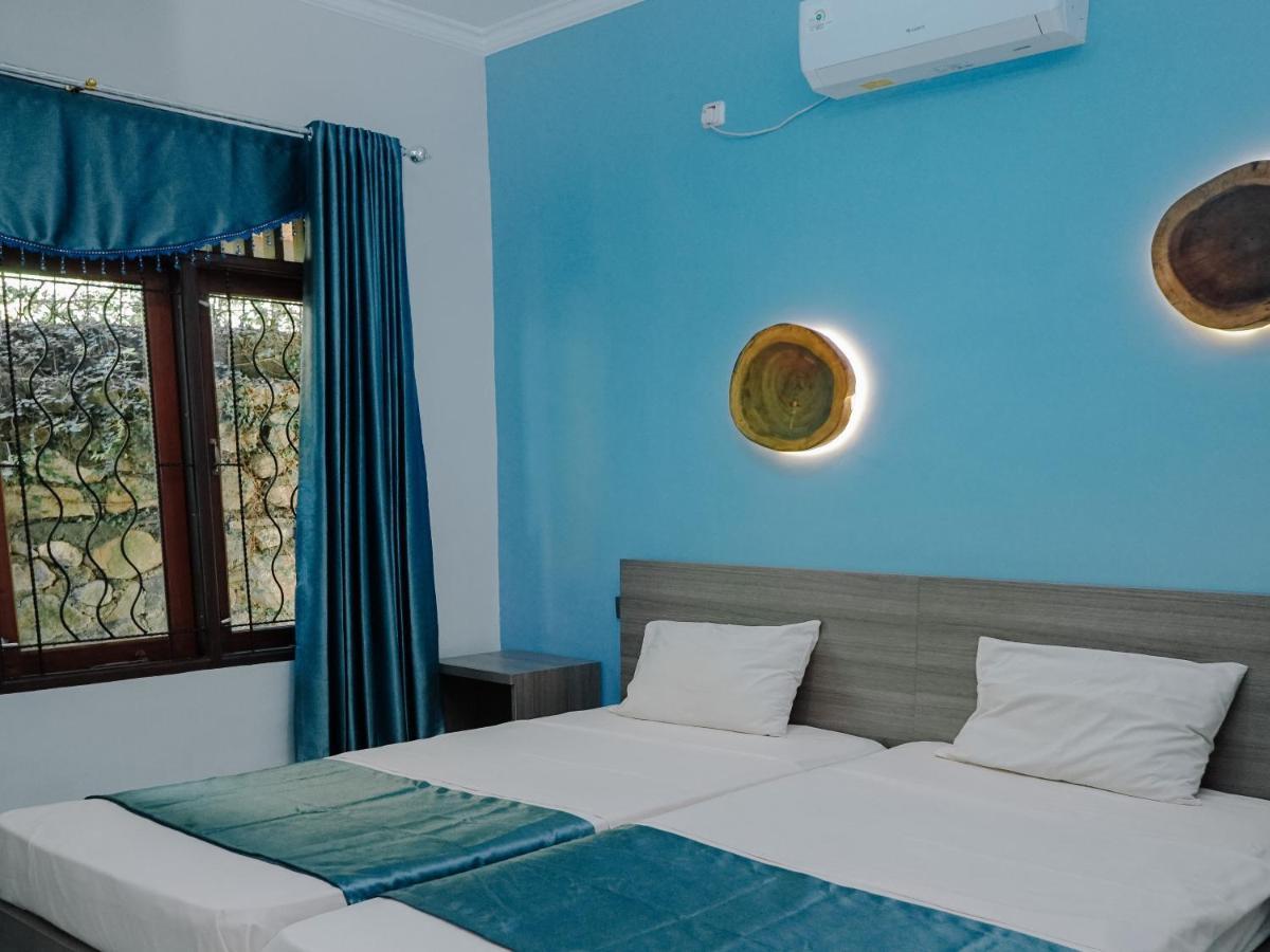 Sunset Villa Senggigi Exterior photo